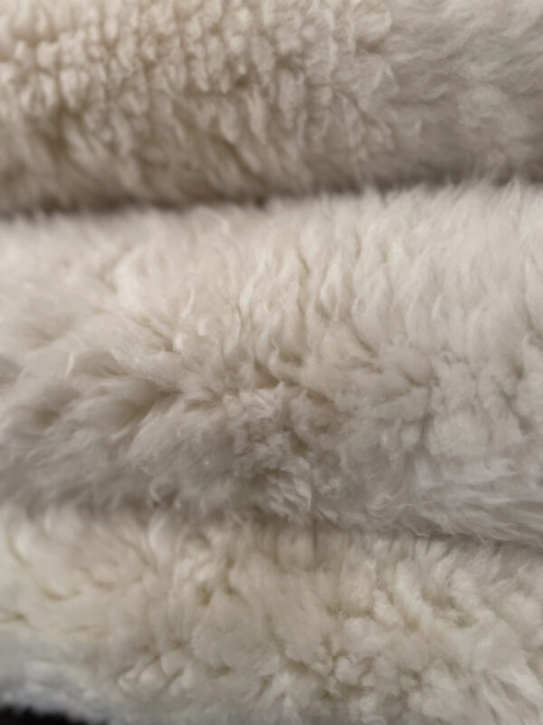 South African Merino Sheepskin for Medical Use - Image 4
